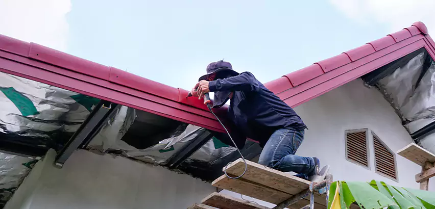 Rain Gutter Repair in Everett