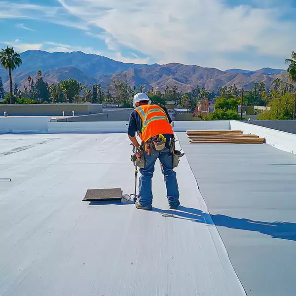 Why Everett Roofing Contractor Is the Flat Roofing Choice in Everett, WA?